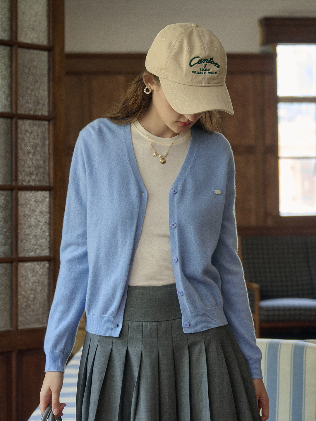 Mckinley SR Logo V-neck Simple 100% Wool Cardigan