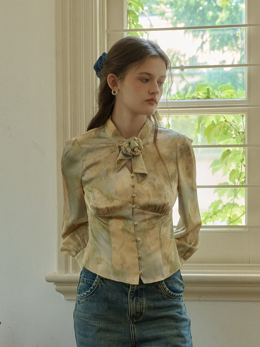 【Final Sale】Melina Retro Oil Painting Print V-Neck Lace-Up Lantern Sleeve Satin Blouse
