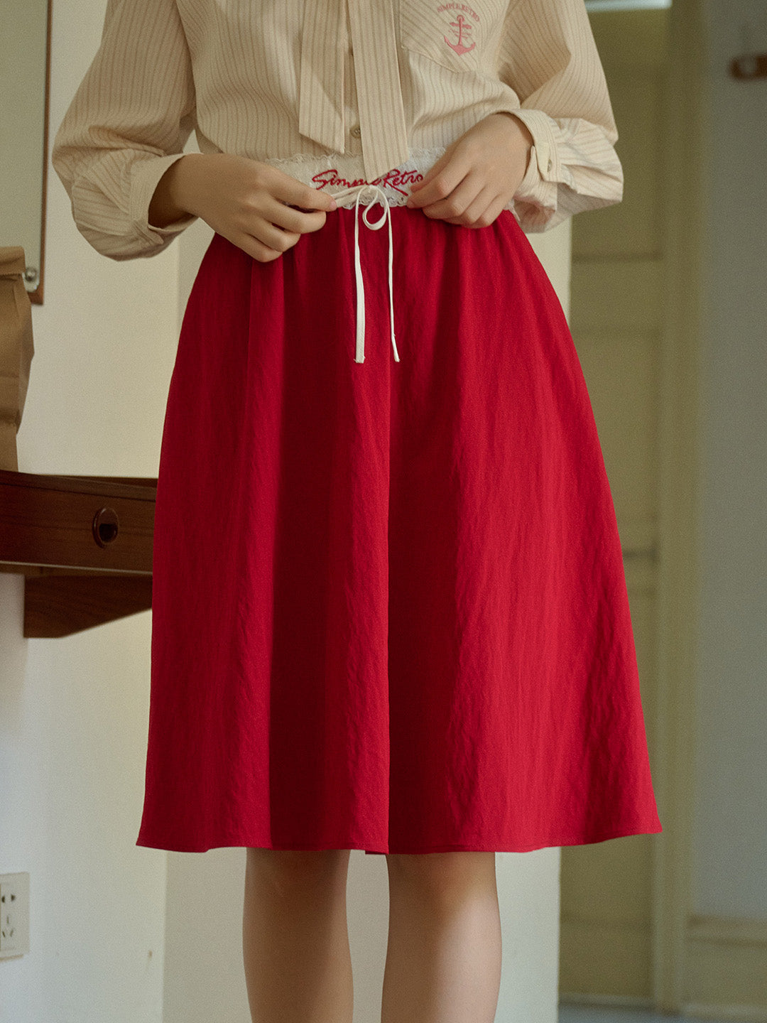 Cielo SR Logo Embroidered Contrast Lace Belt Red Skirt