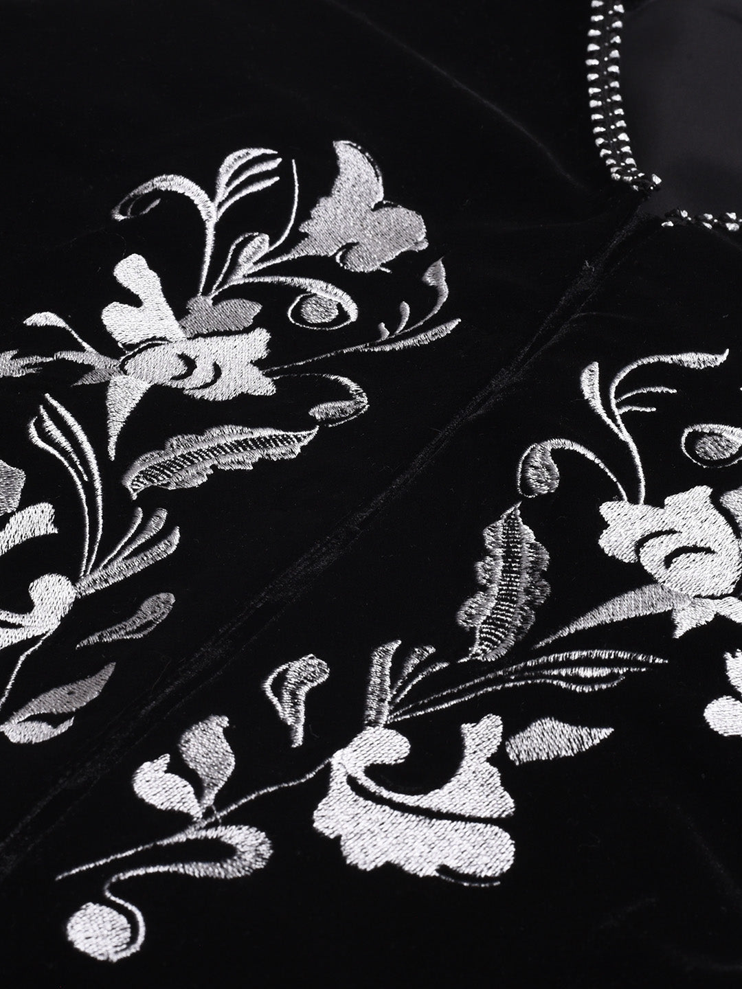 Xiomara V-Neck Embroidery Velvet Vest