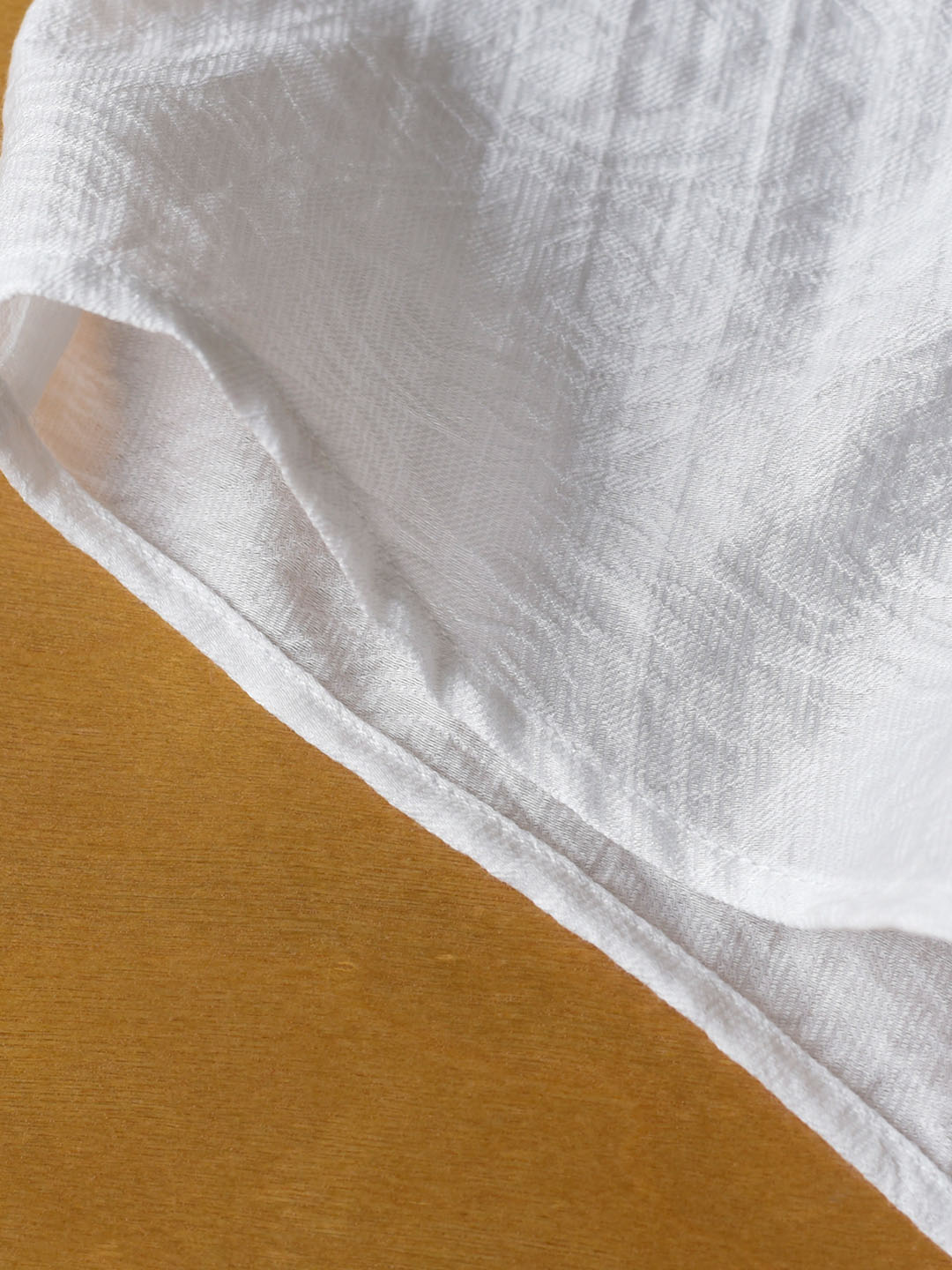 Selene Simple White Loose Blouse