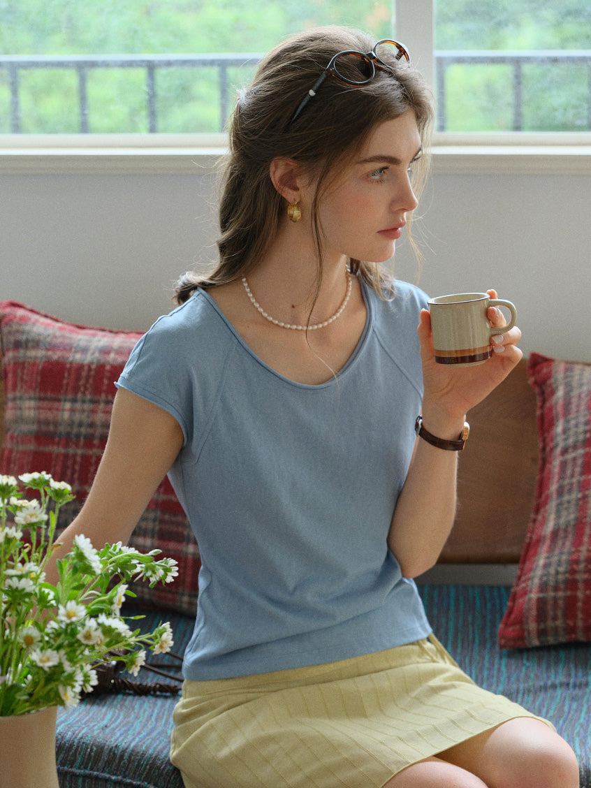 Dalia Round Neck Simple Top