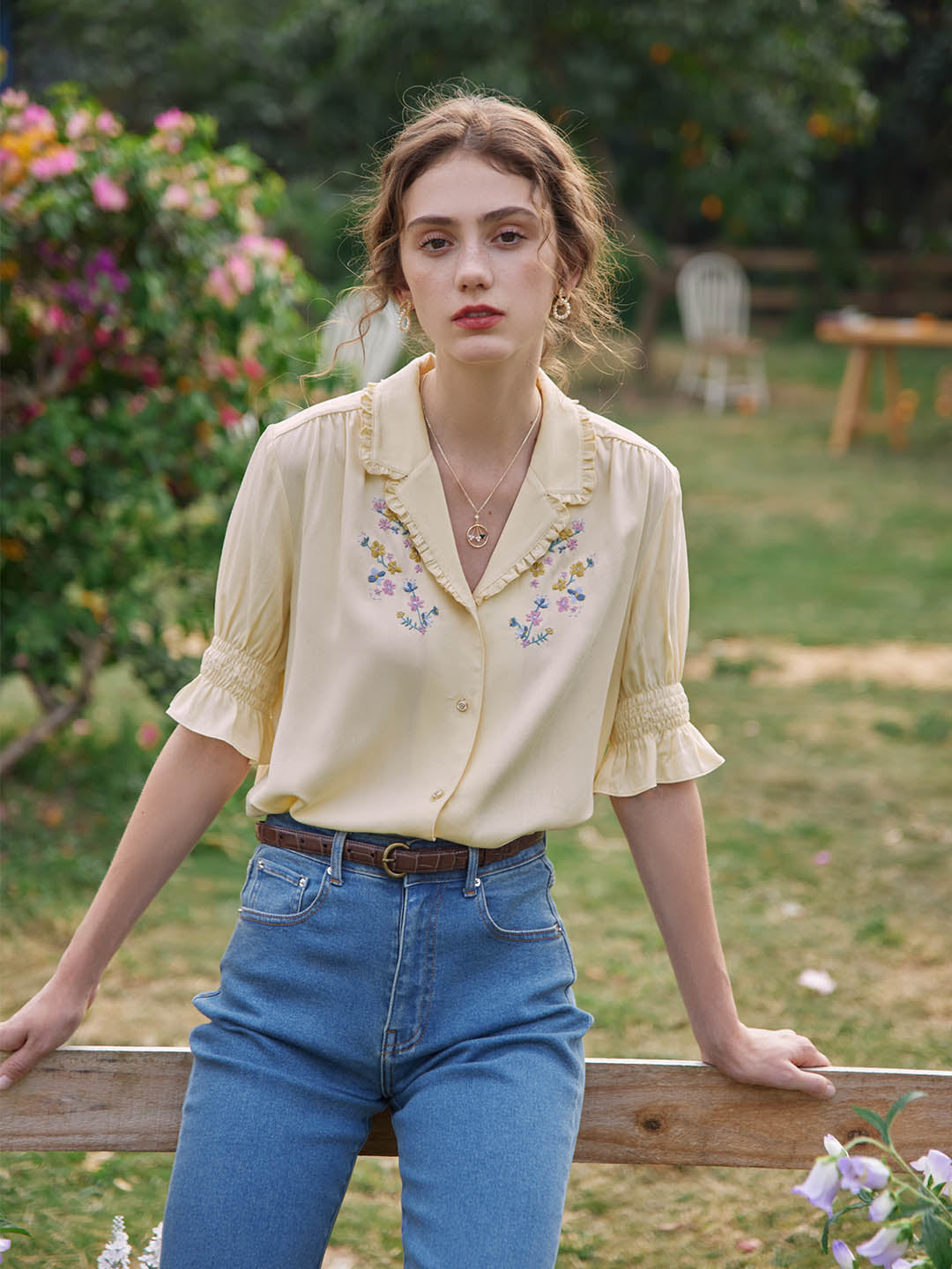 Alicia Embroidery V-Neck Blouse/Simple Retro/1200022