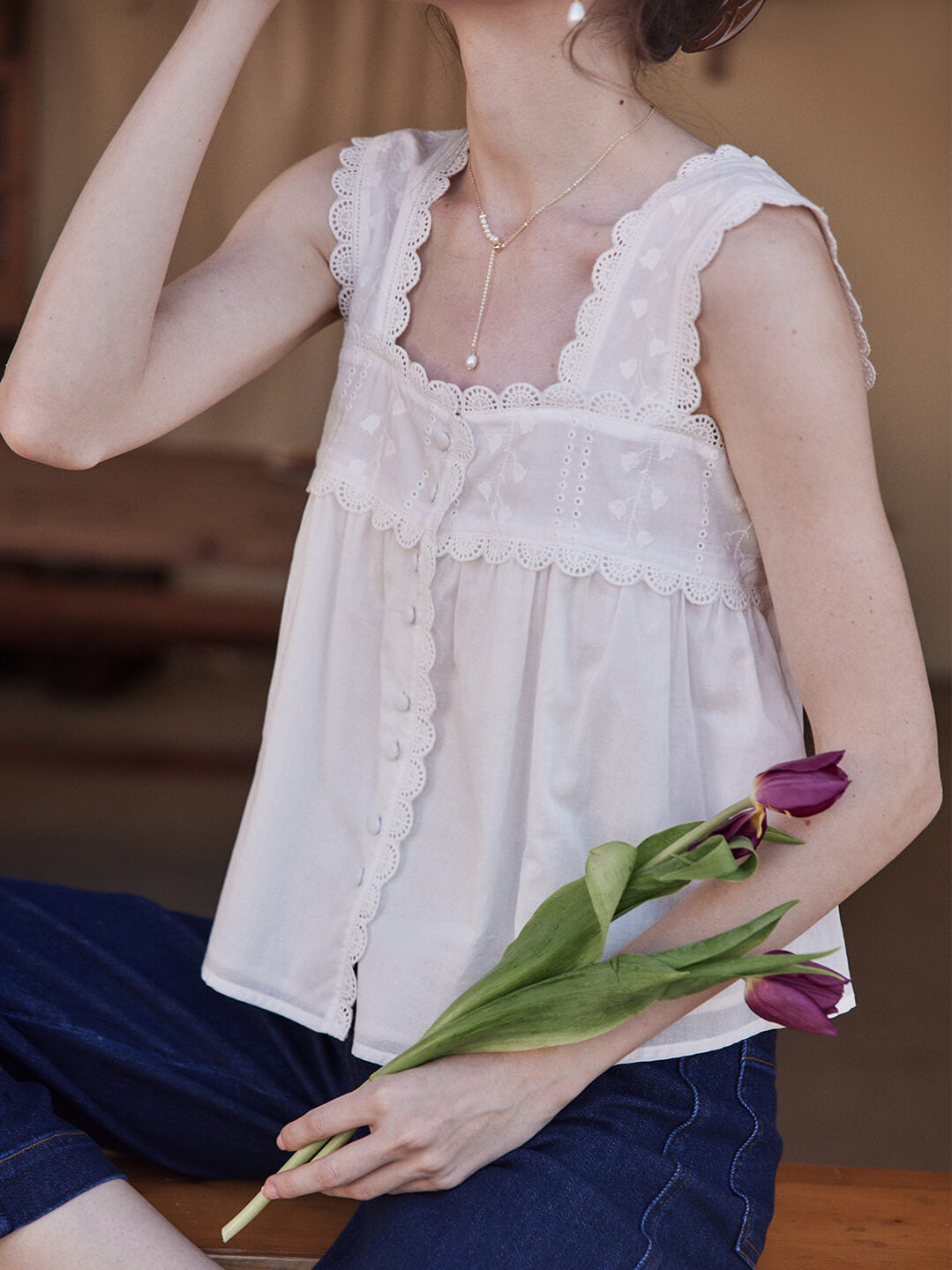 Emerie Flora Embroideried White Tank Top/Simple Retro/ 66045