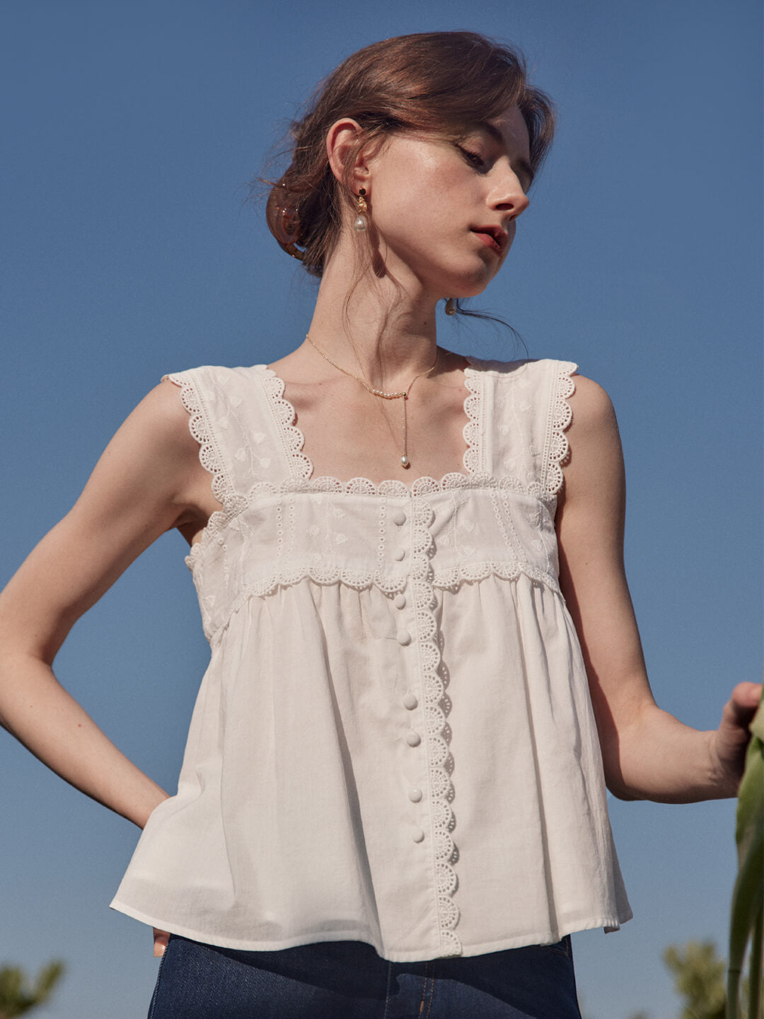 Emerie Flora Embroideried White Tank Top/Simple Retro/ 66045