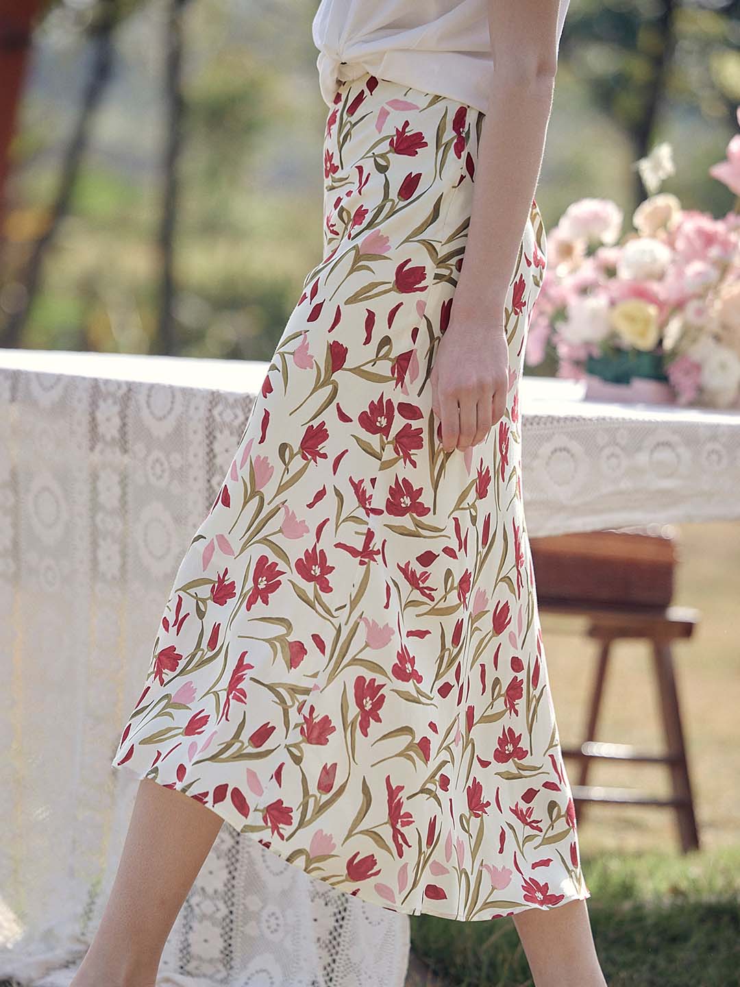 Yara Romantic Tulip Print Skirt