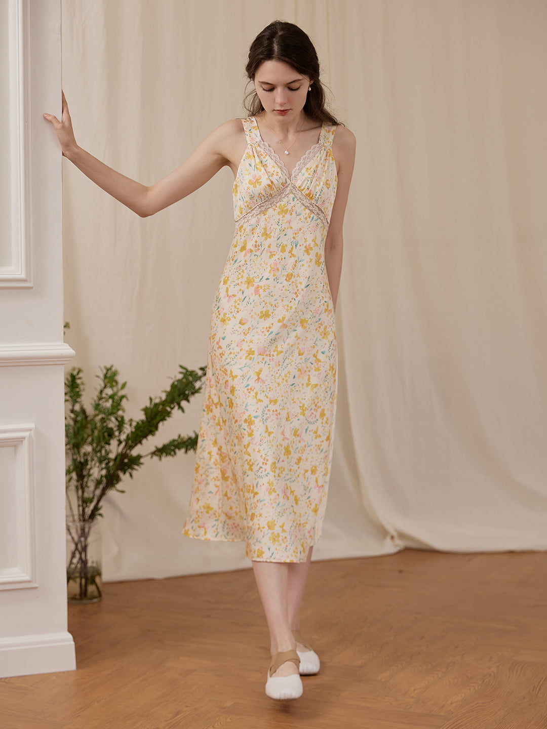 Final Sale】Annie Printed Lace Yellow Midi Nightgown