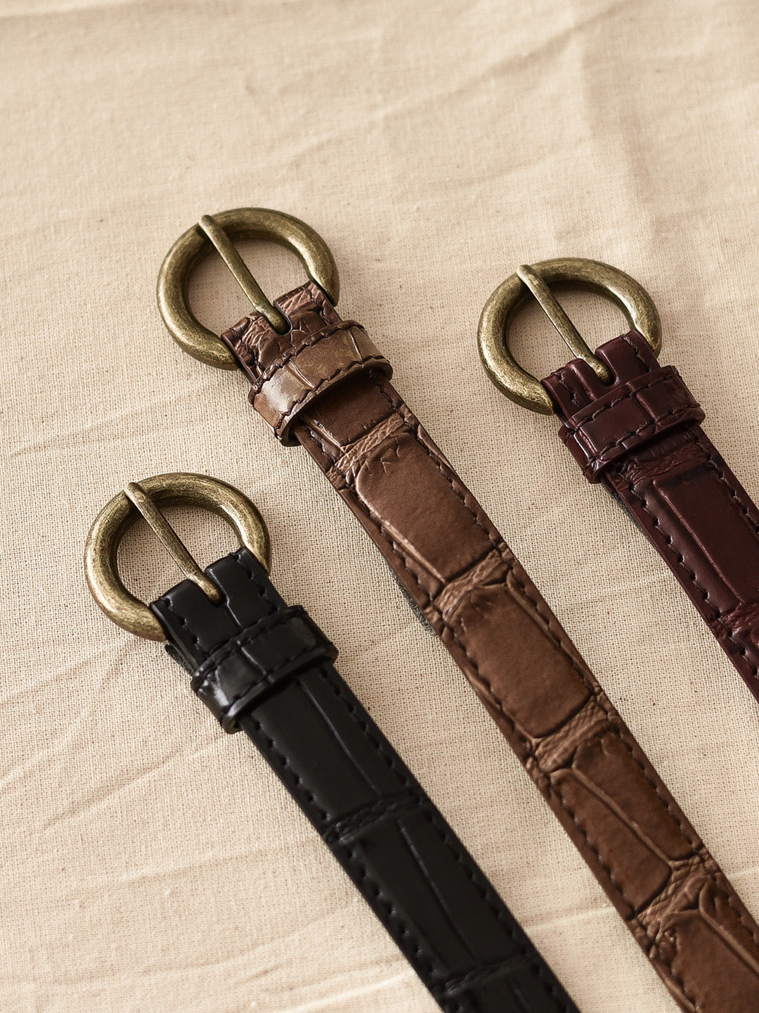 Simple Retro Eva Crocodile Pattern Black Red Leather Belt