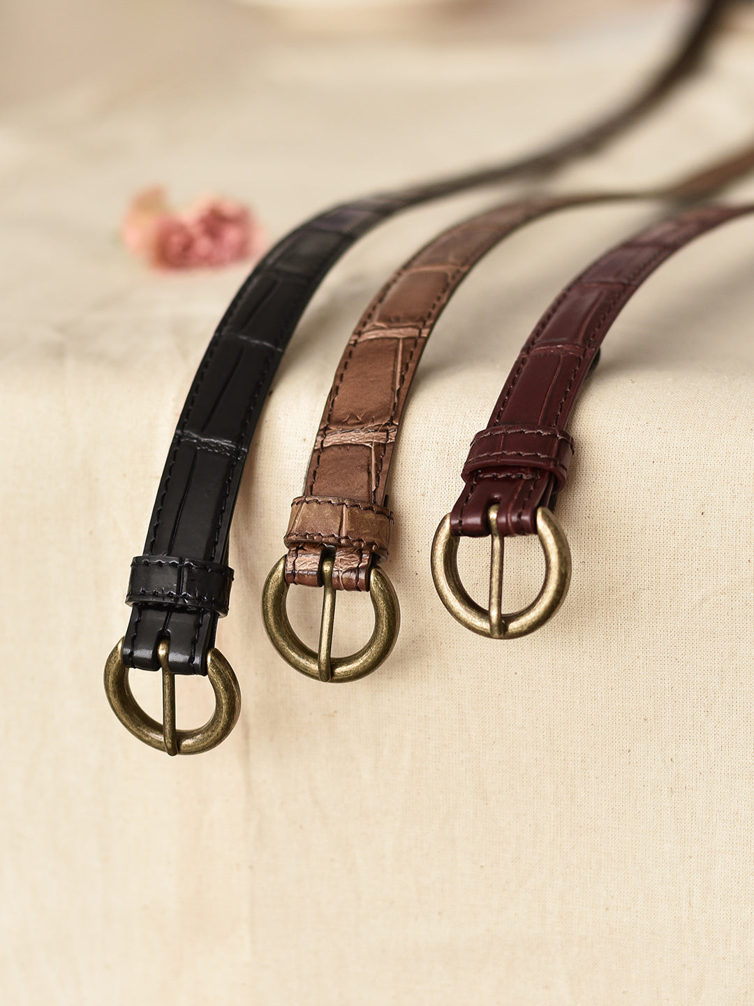 Simple Retro Eva Crocodile Pattern Black Red Leather Belt
