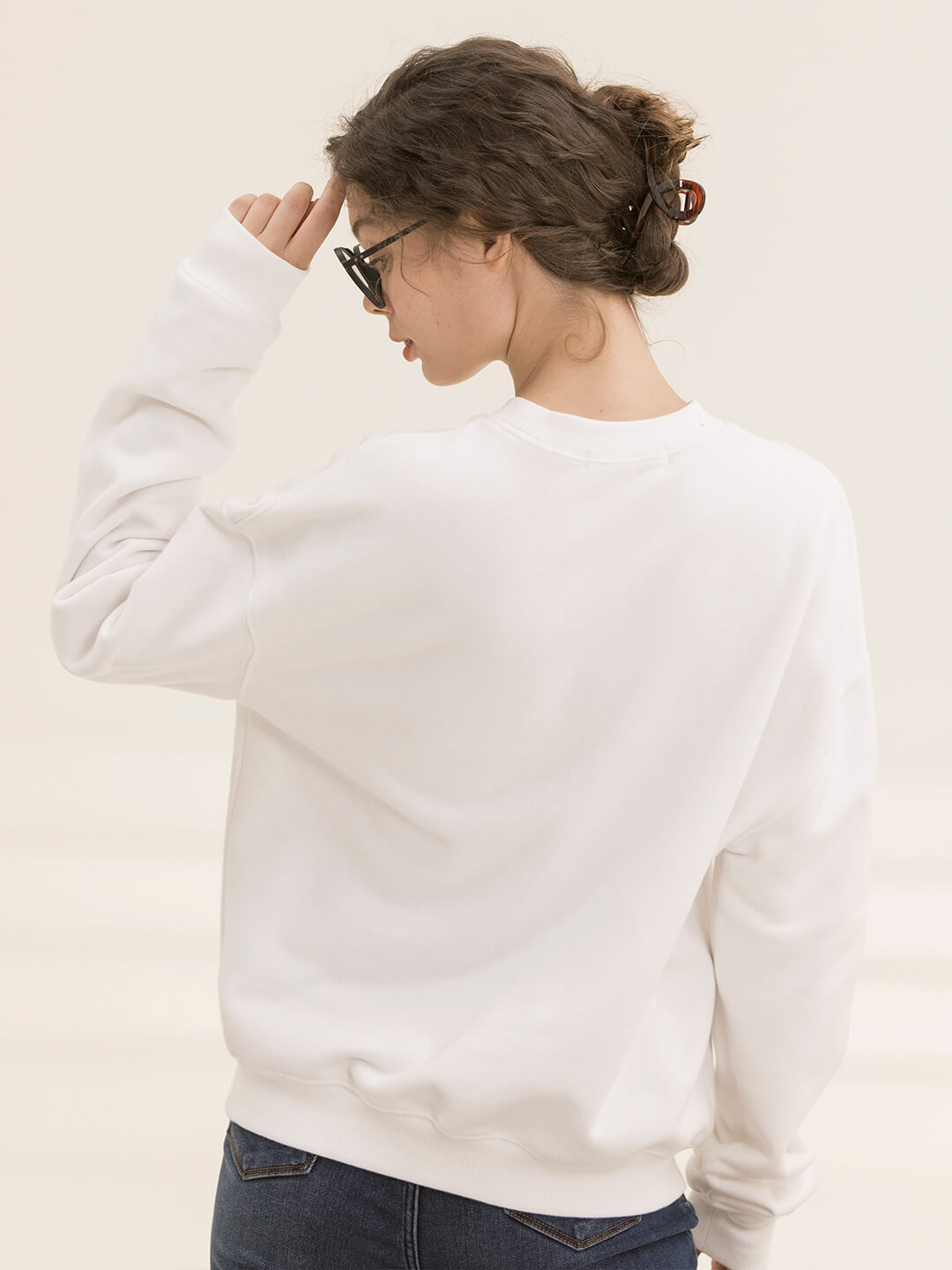 Nyomi Graphic Vintage Crewneck Fleece Sweatshirt/Simple Retro/55143