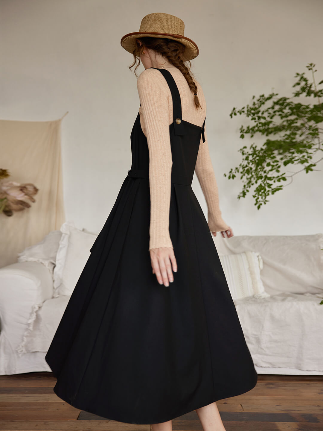 Trista Pleated Black Strap Dress/SIMPLERETRO