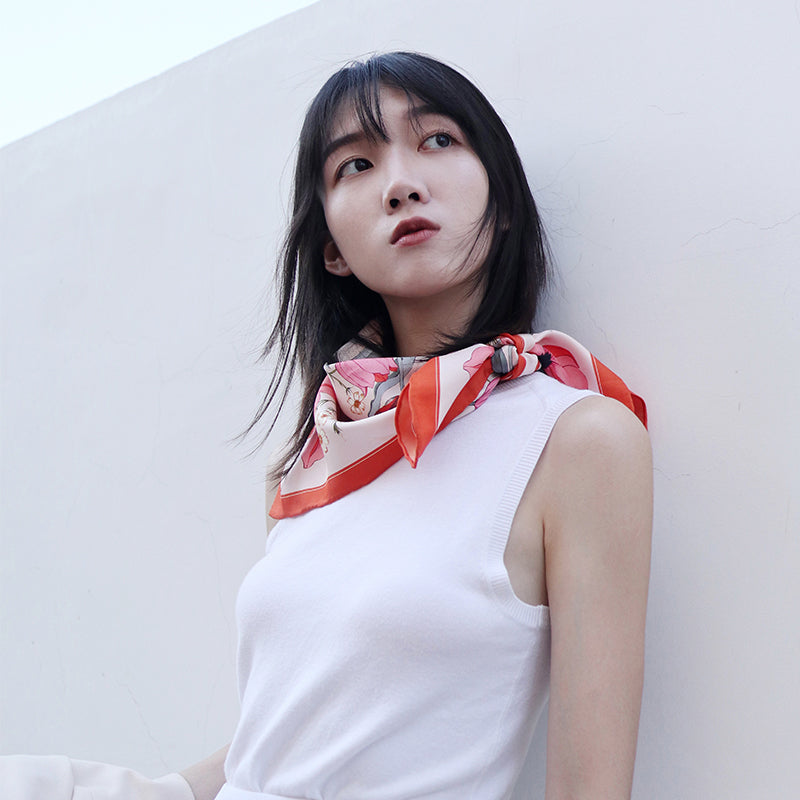 Chowxiaodou 16 Momme Tulip Silk Twill Small Square Scarf 65*65