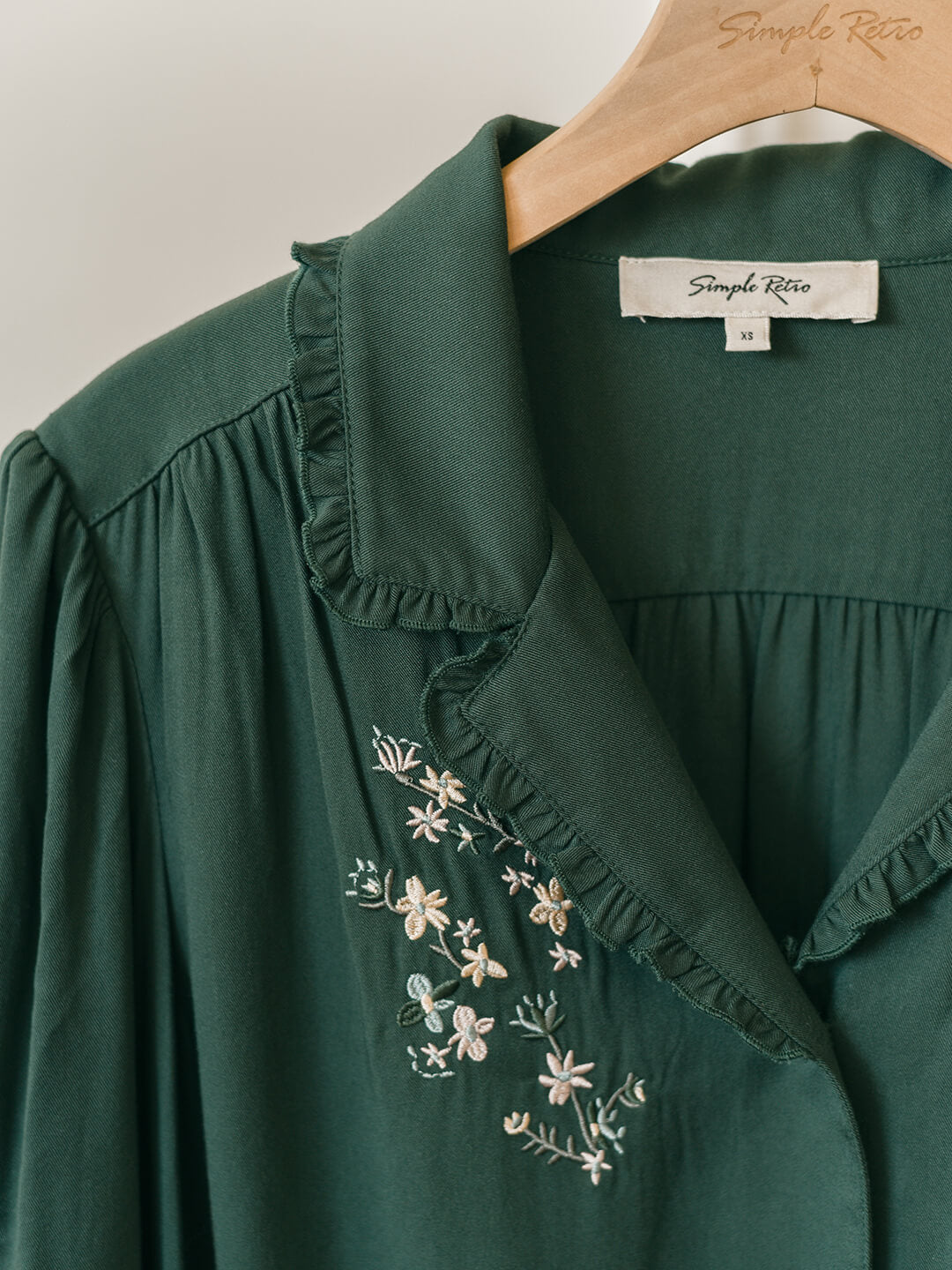 【Final Sale】Convallaria Floral Embroidered Light Yellow Puff Top