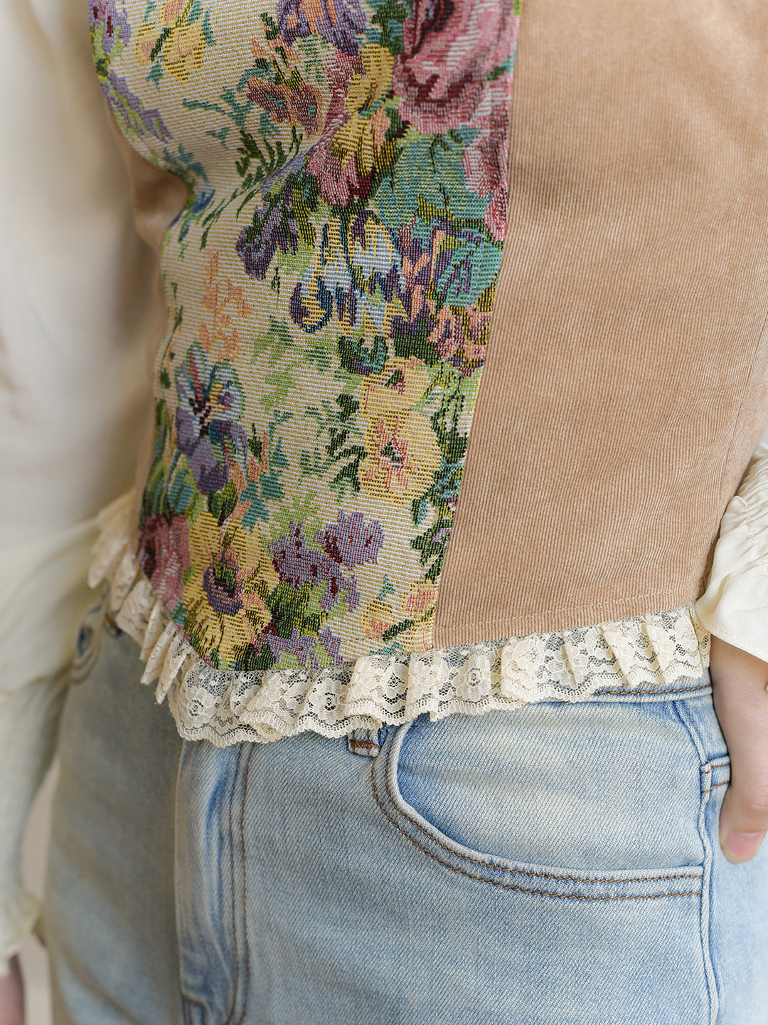 【FINAL SALE】Doreen Vintage One-shoulder Lace Blouse