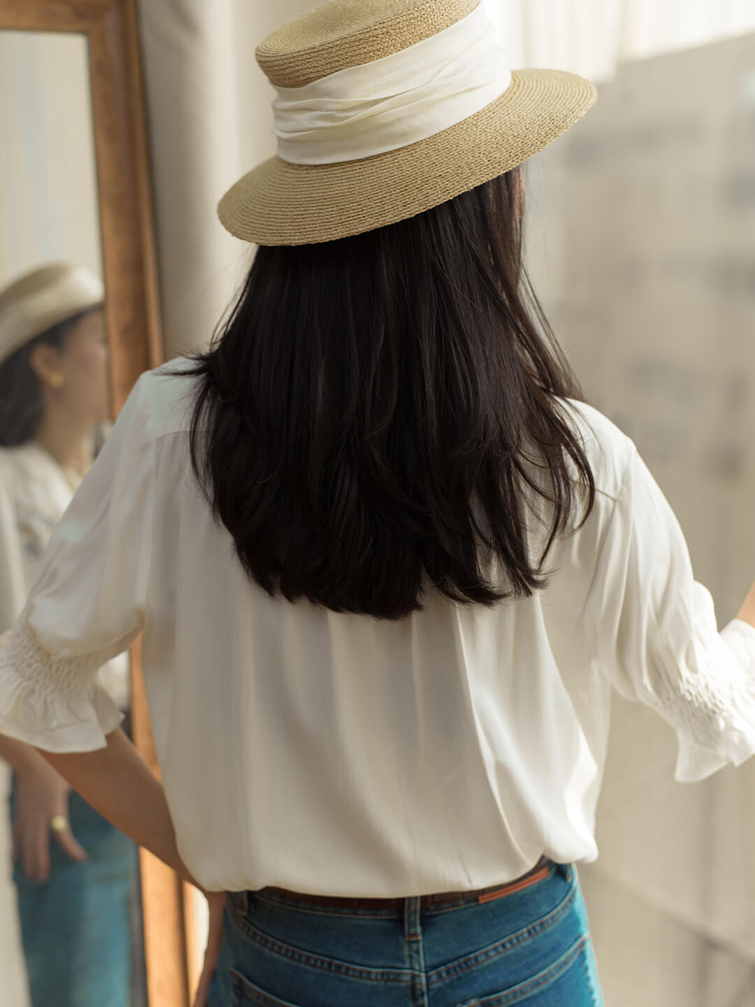 【Final Sale】Alicia Floral Embroidery V-Neck Blouse