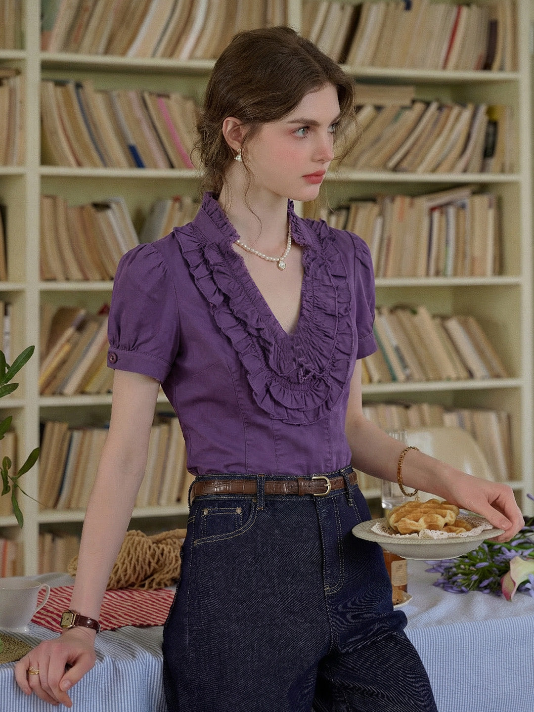 Luz V-Neck Retro Top