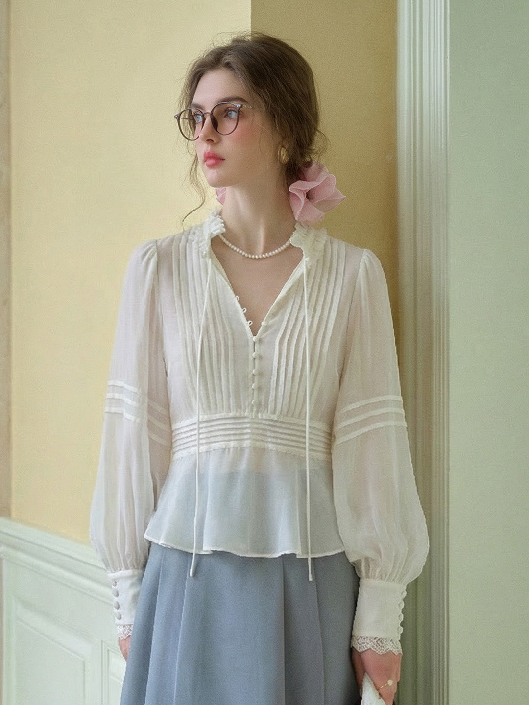 Giovanna V-Neck Accordion Pleats Blouse