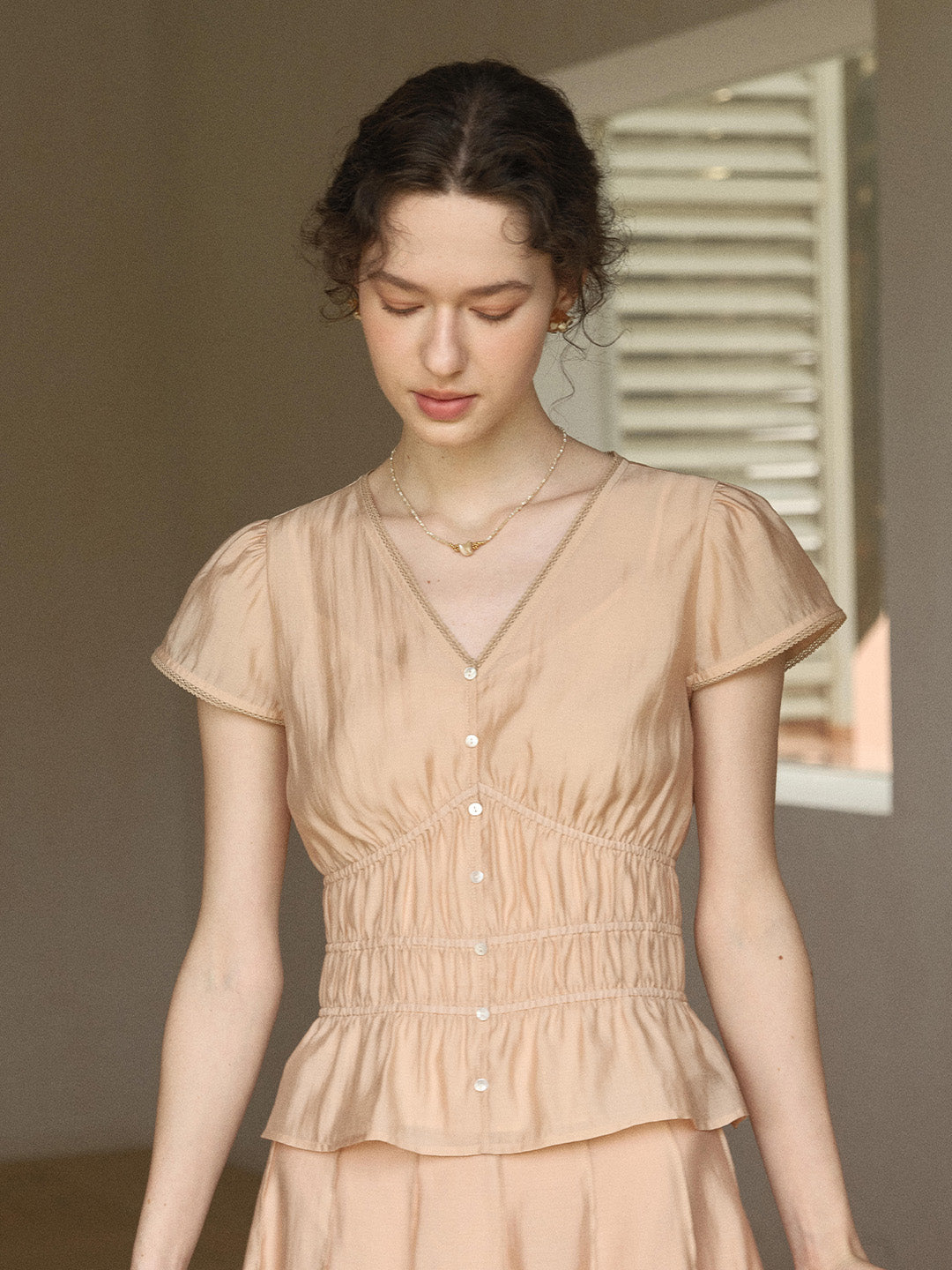 Amelia V-Neck Light Lyocell Blouse