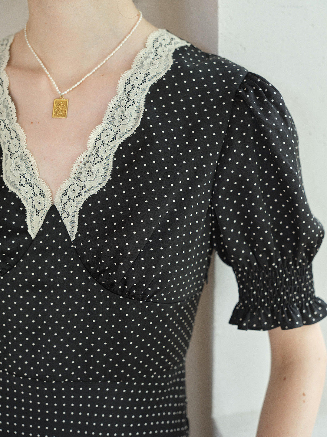Stormi Charming V-neck Lace Trimmed Floral Print Dress