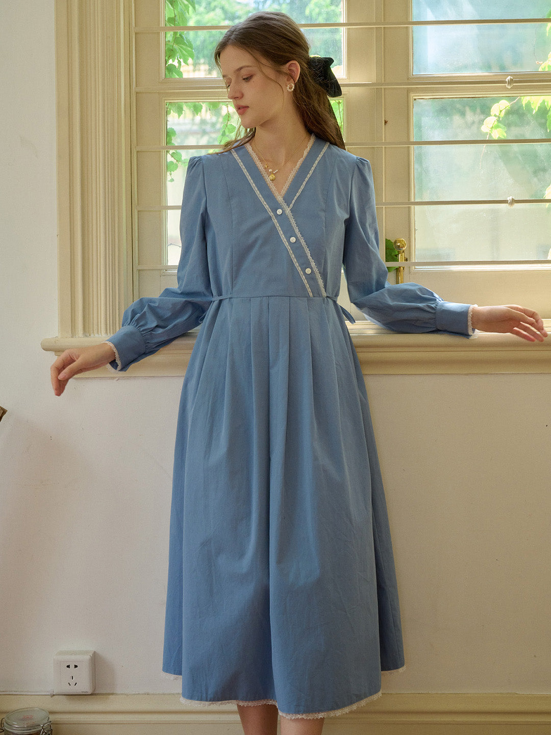 【Final Sale】Chandler V-Neck Trimmed Lace-up Contrasting Button Cotton Dress