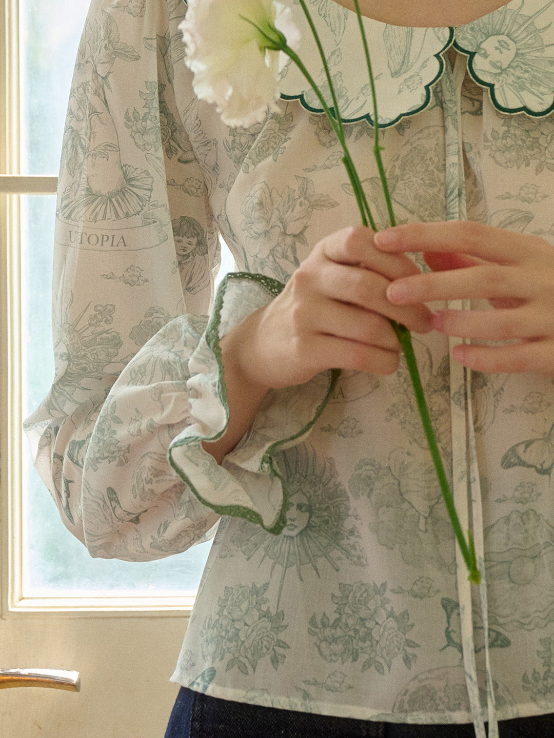 【Final Sale】Aila Contrast Lace-up Lapel Puff Sleeve Lace Floral Print Blouse