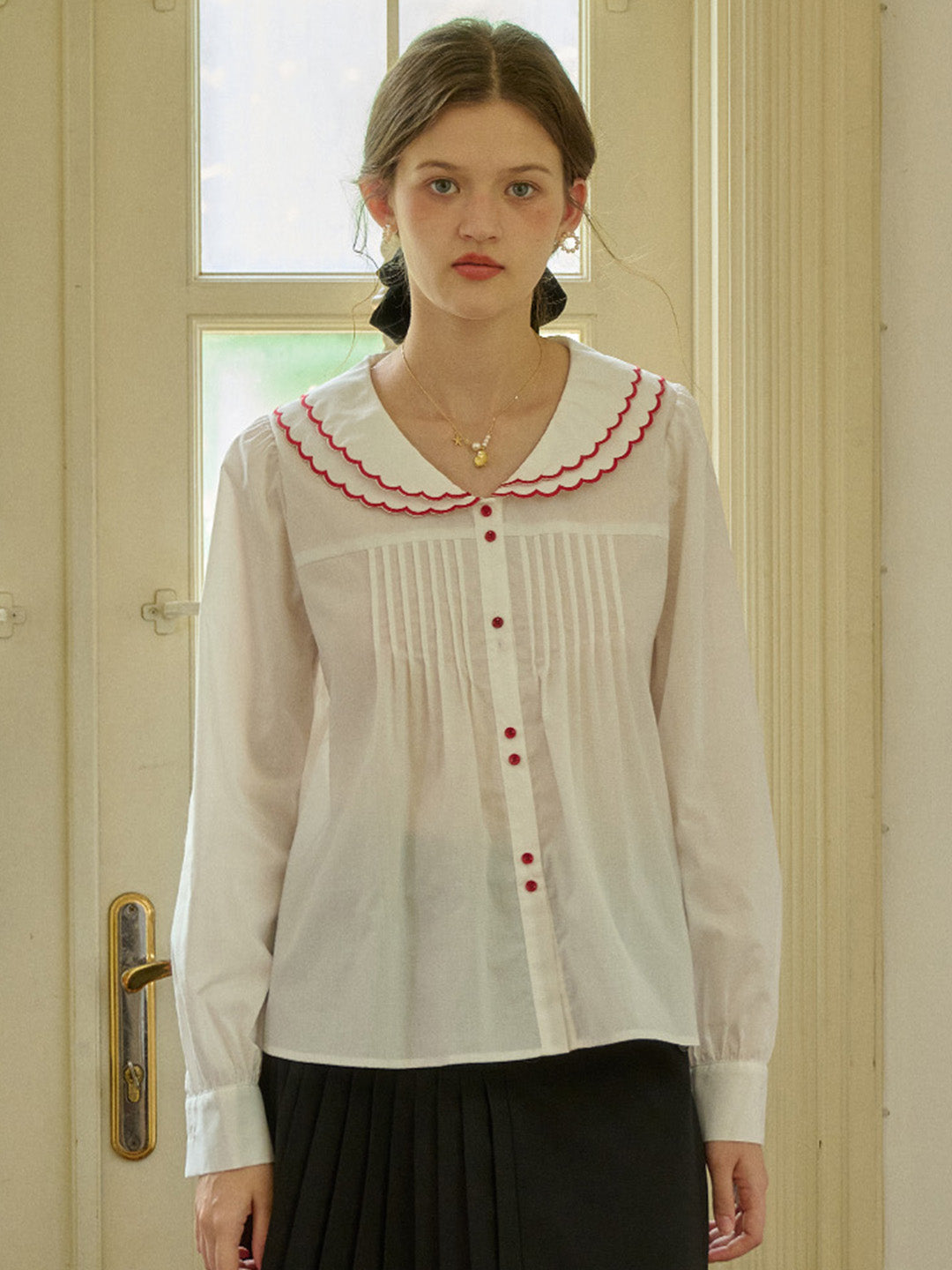 【Final Sale】Lilyana Doll Collar Contrasting Button Pleated Blouse
