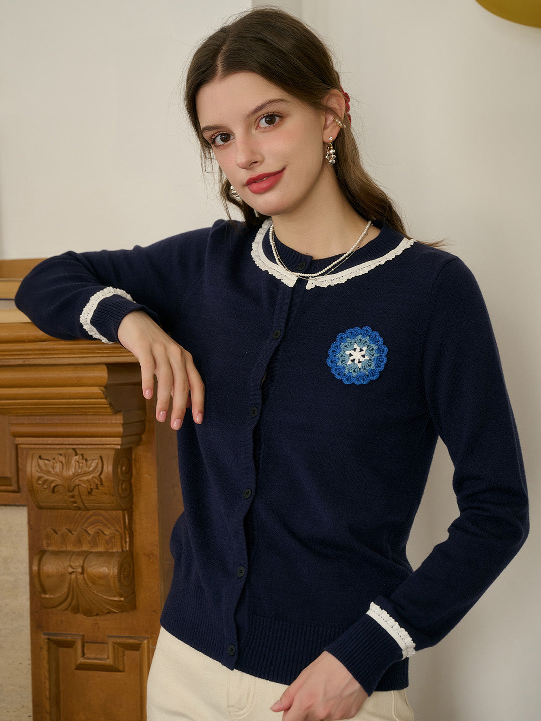 【Final Sale】Faye Women's Embroidered Color-Block Round Neck Cardigan