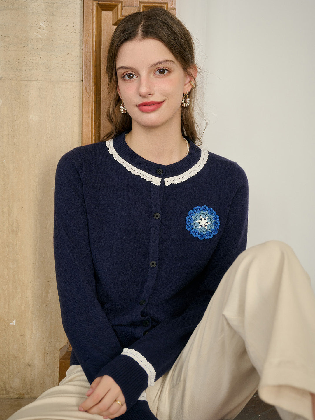【Final Sale】Faye Women's Embroidered Color-Block Round Neck Cardigan