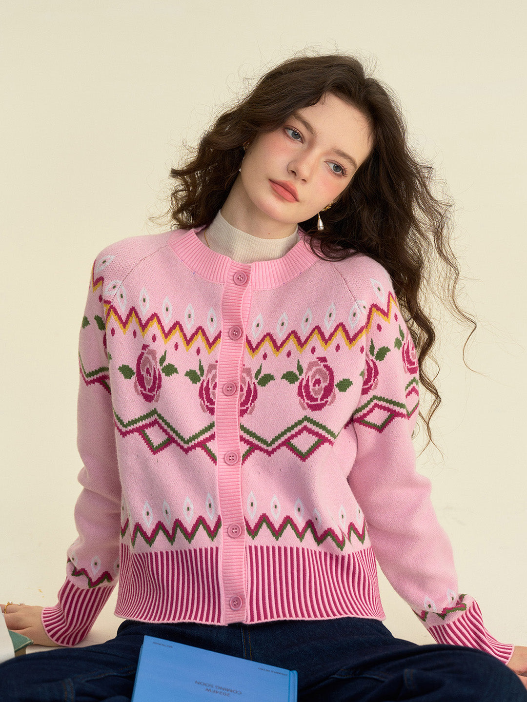 【Final Sale】Violette Round Collar Clashing Embroidery Rose Cardigan