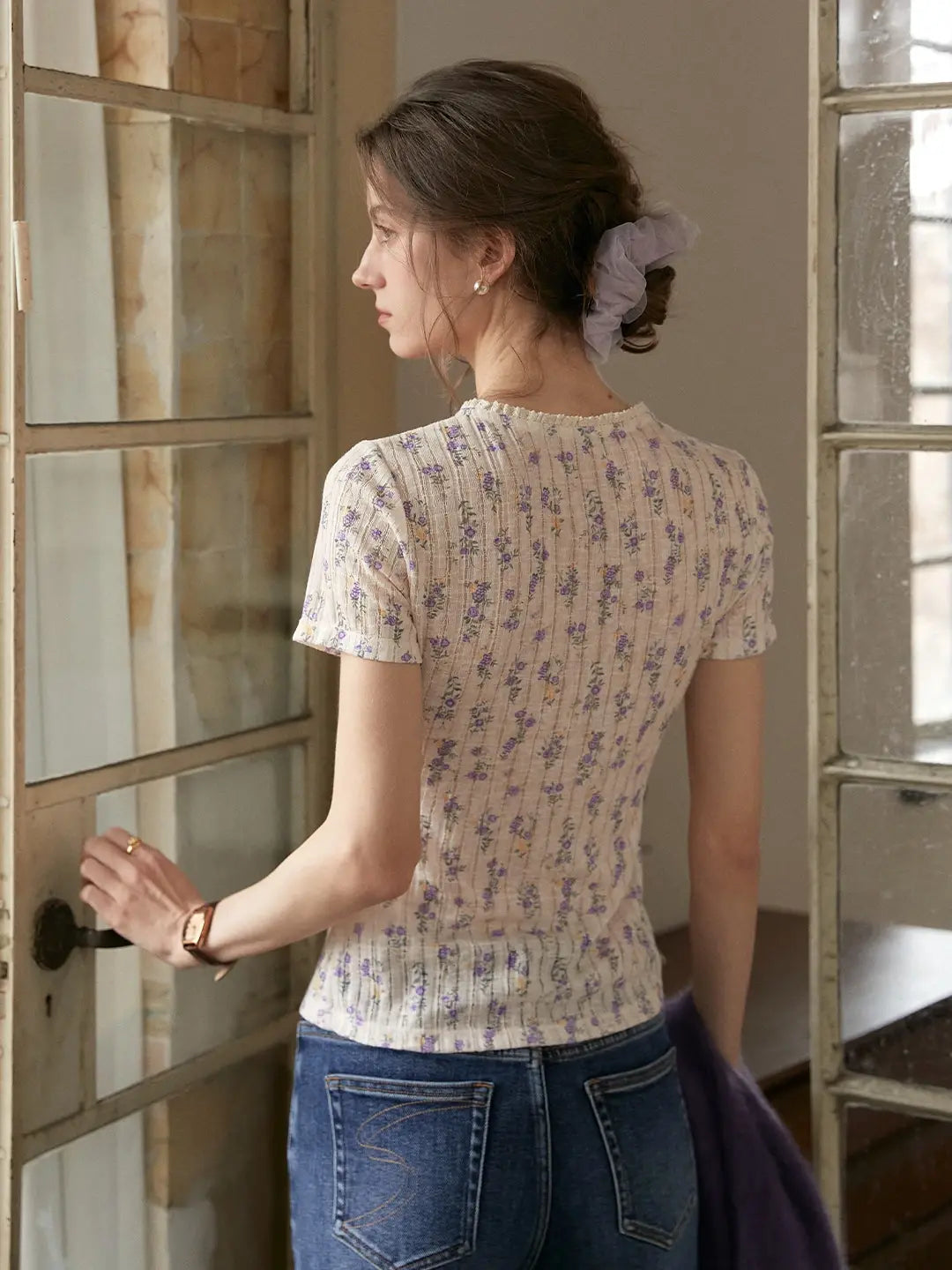 Dana Round Neck Floral Blouse