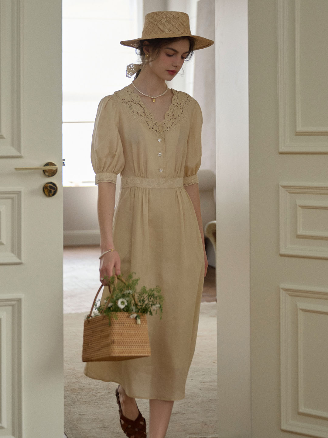 【Final Sale】Heidi Hollow Embroidered V-neck Lace Puff Sleeve Dress