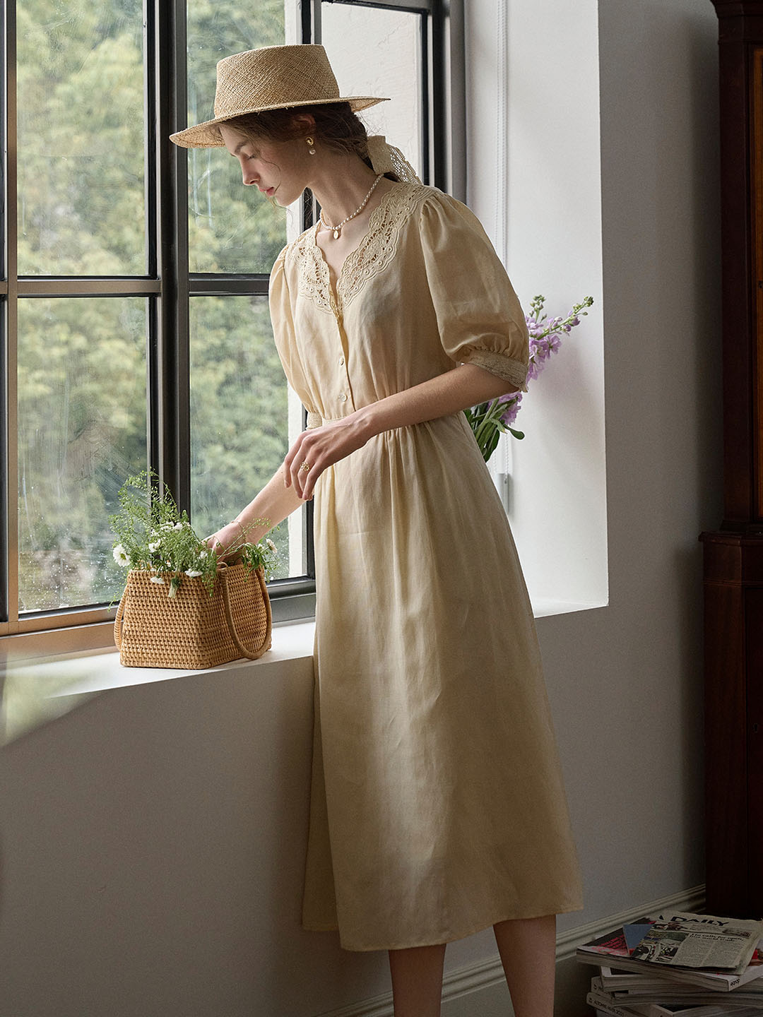 【Final Sale】Heidi Hollow Embroidered V-neck Lace Puff Sleeve Dress