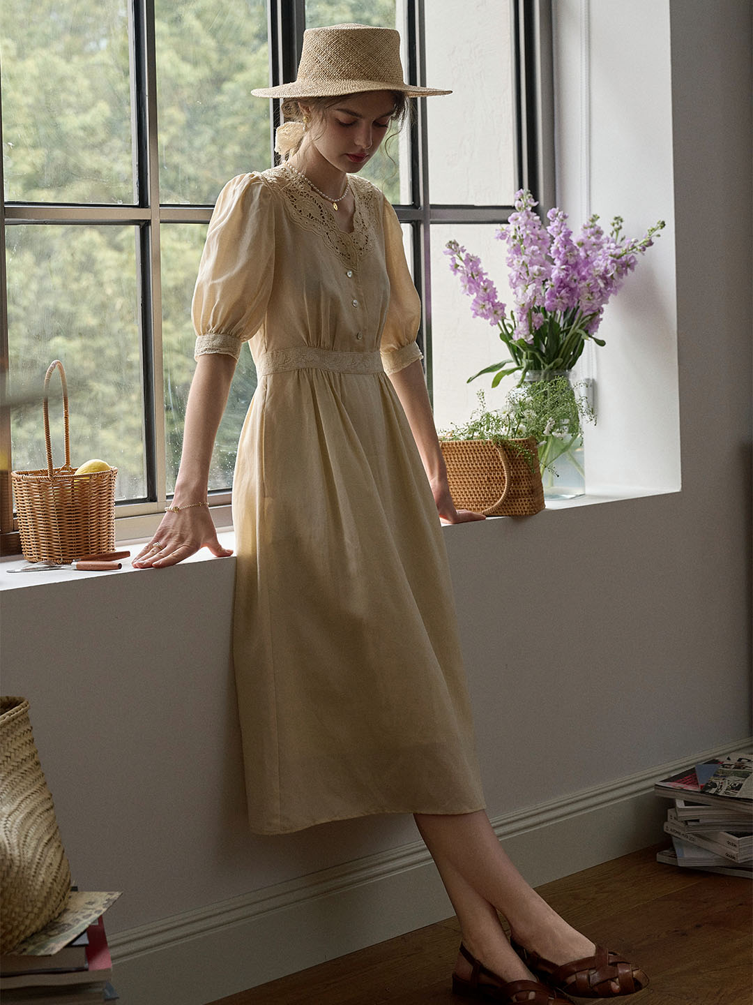 【Final Sale】Heidi Hollow Embroidered V-neck Lace Puff Sleeve Dress