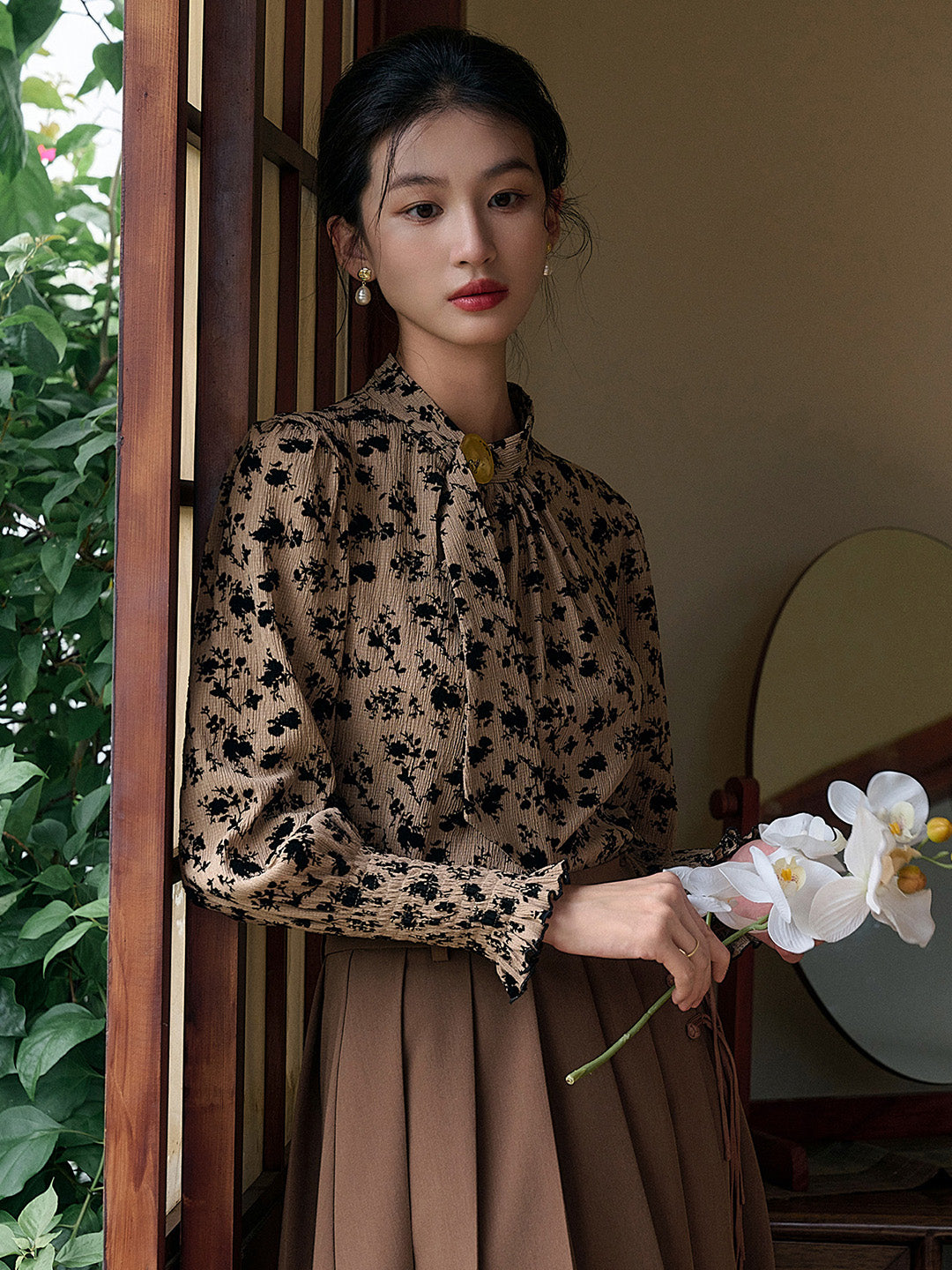 Final Sale】Josie Stand Collar Floral Blouse