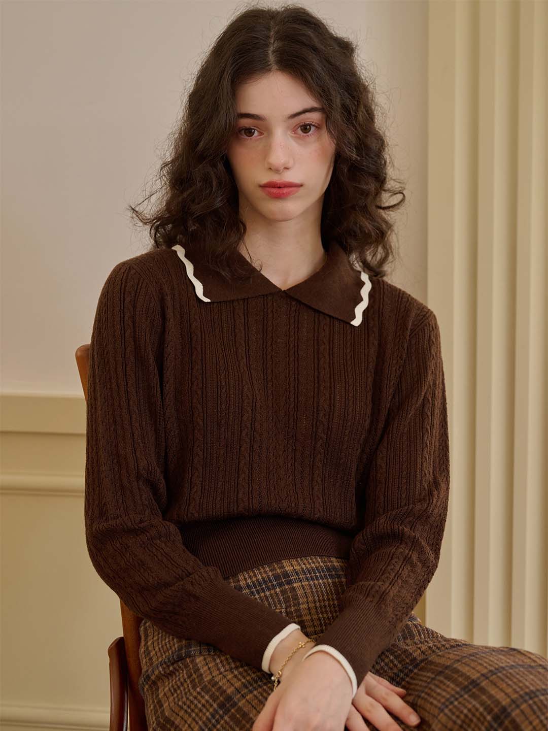 Maria Contrast Wavy Lapel Knitted Sweater