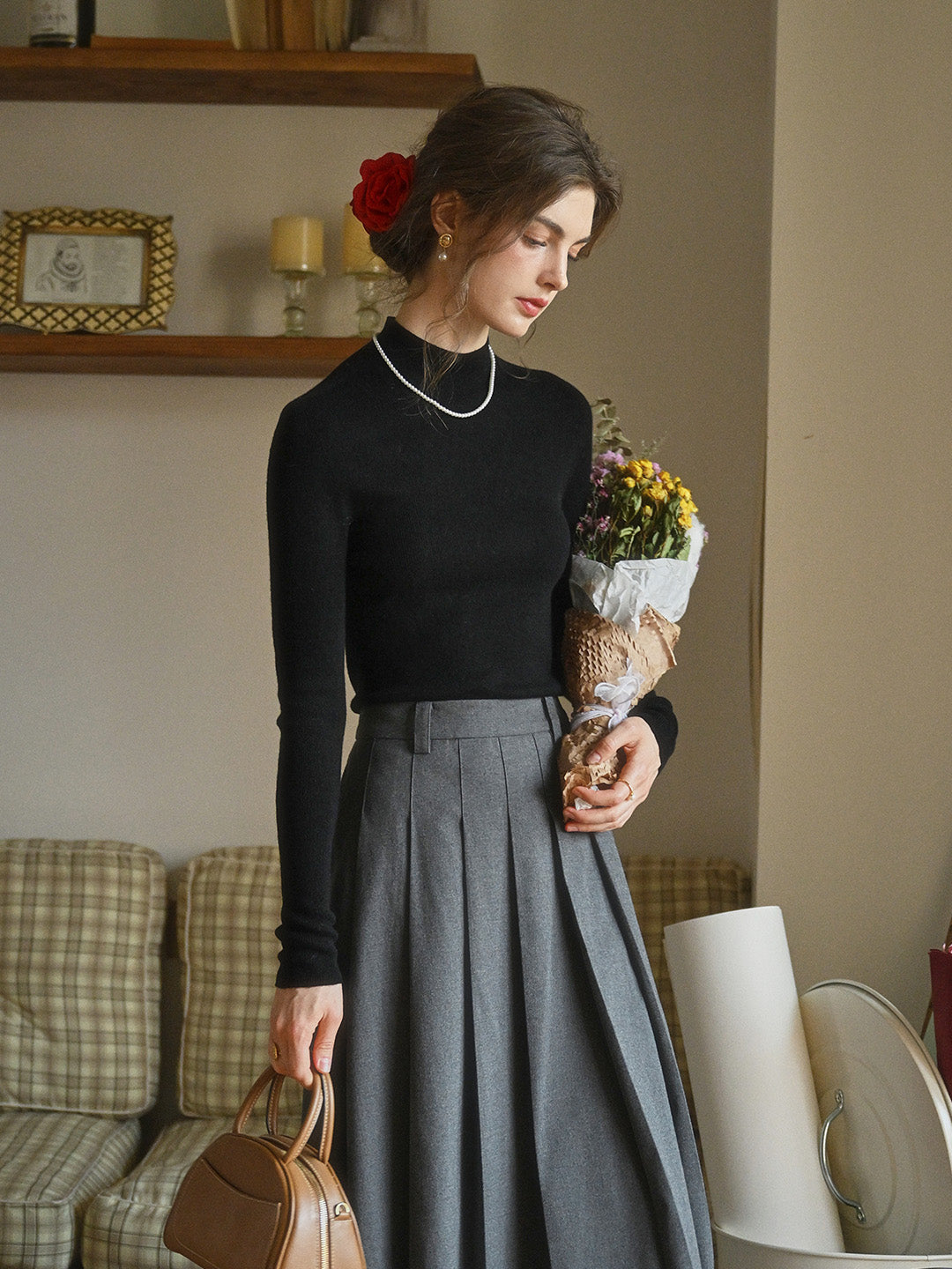 Erin 100% Wool Simple Mock Neck Slim Fit Sweater - Black