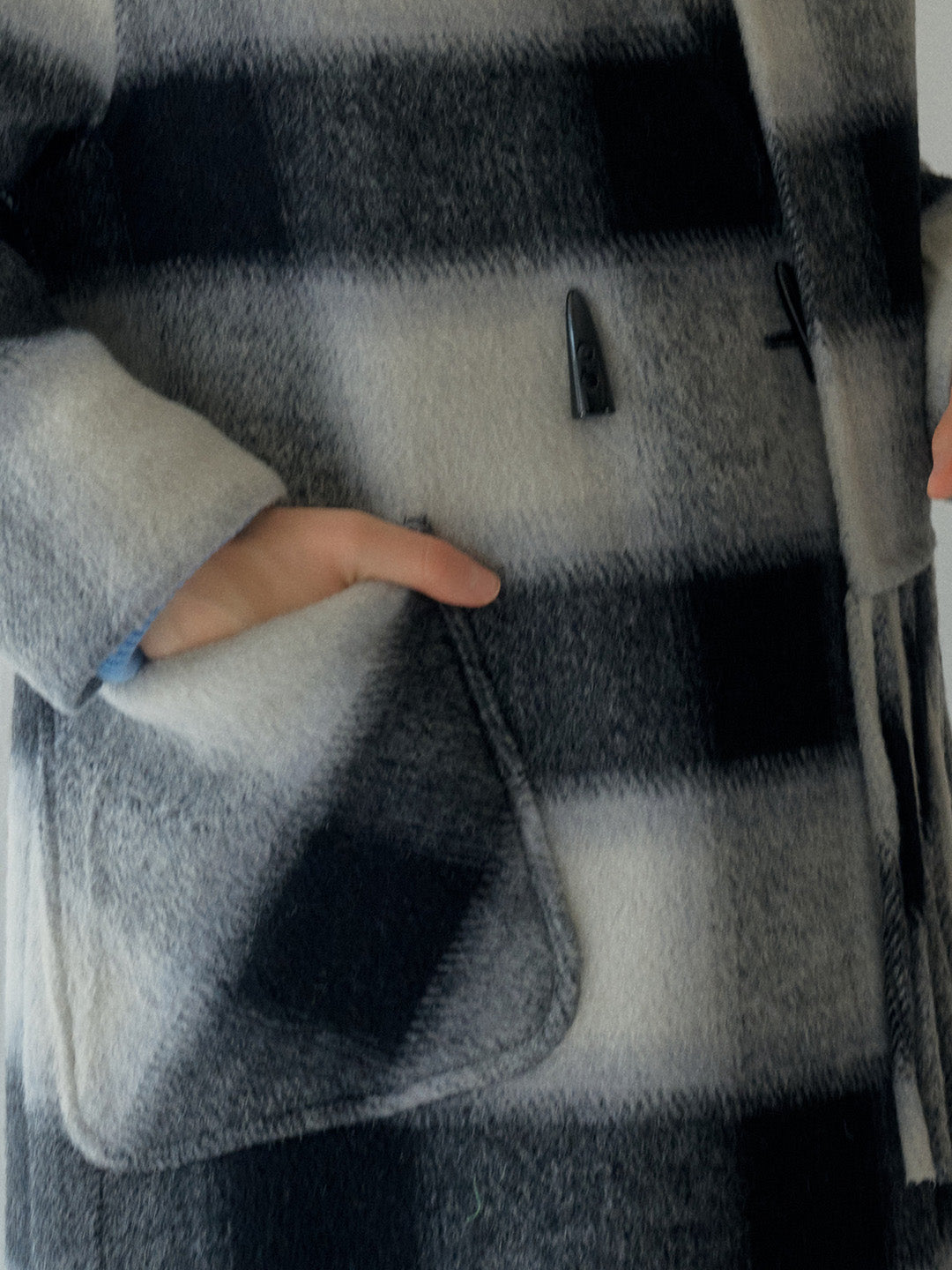 Dana Contrasting Plaid 100% Wool Coat with Double-Breasted Horn Button