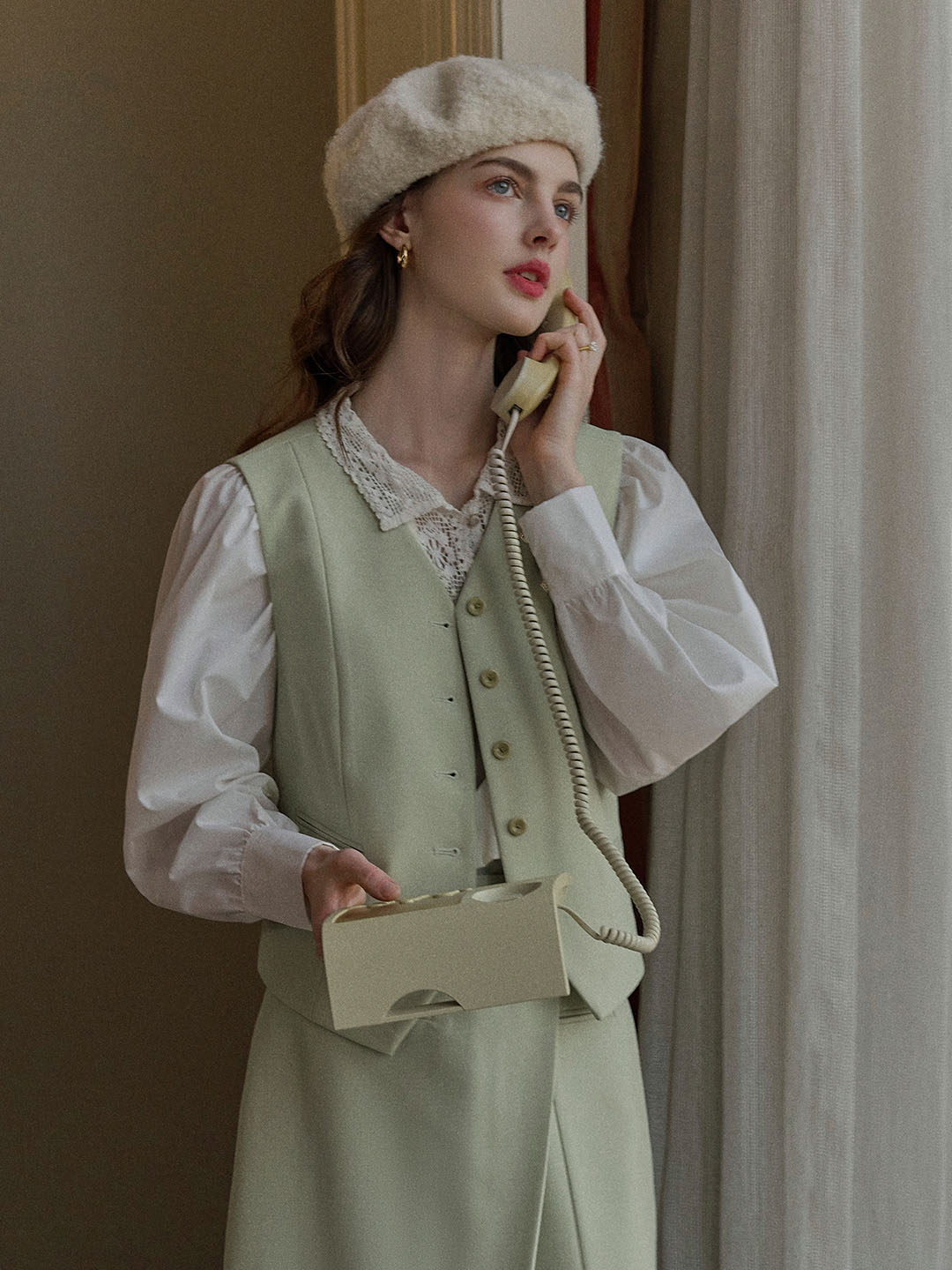 Camille Simple V-neck Vest