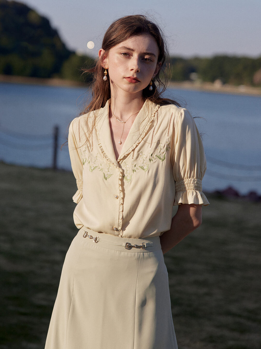 Convallaria Floral Embroidered Puff Top