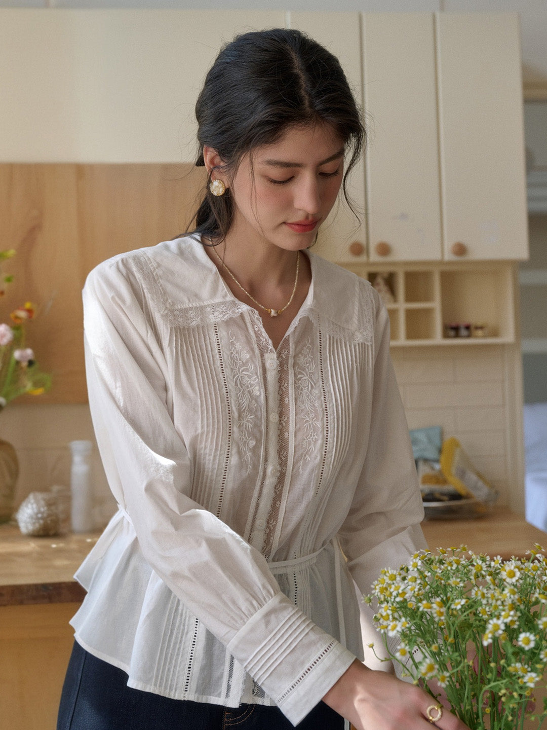 Collins V-Neck Waisted Blouse