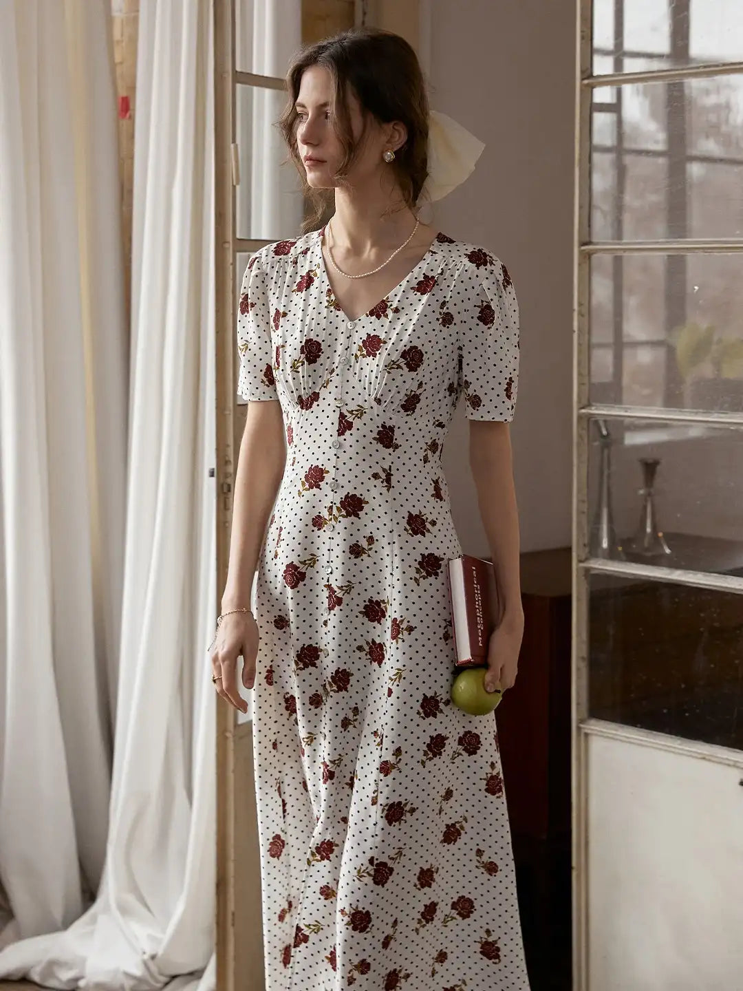 Saanvi Retro V-Neck Printed Dress