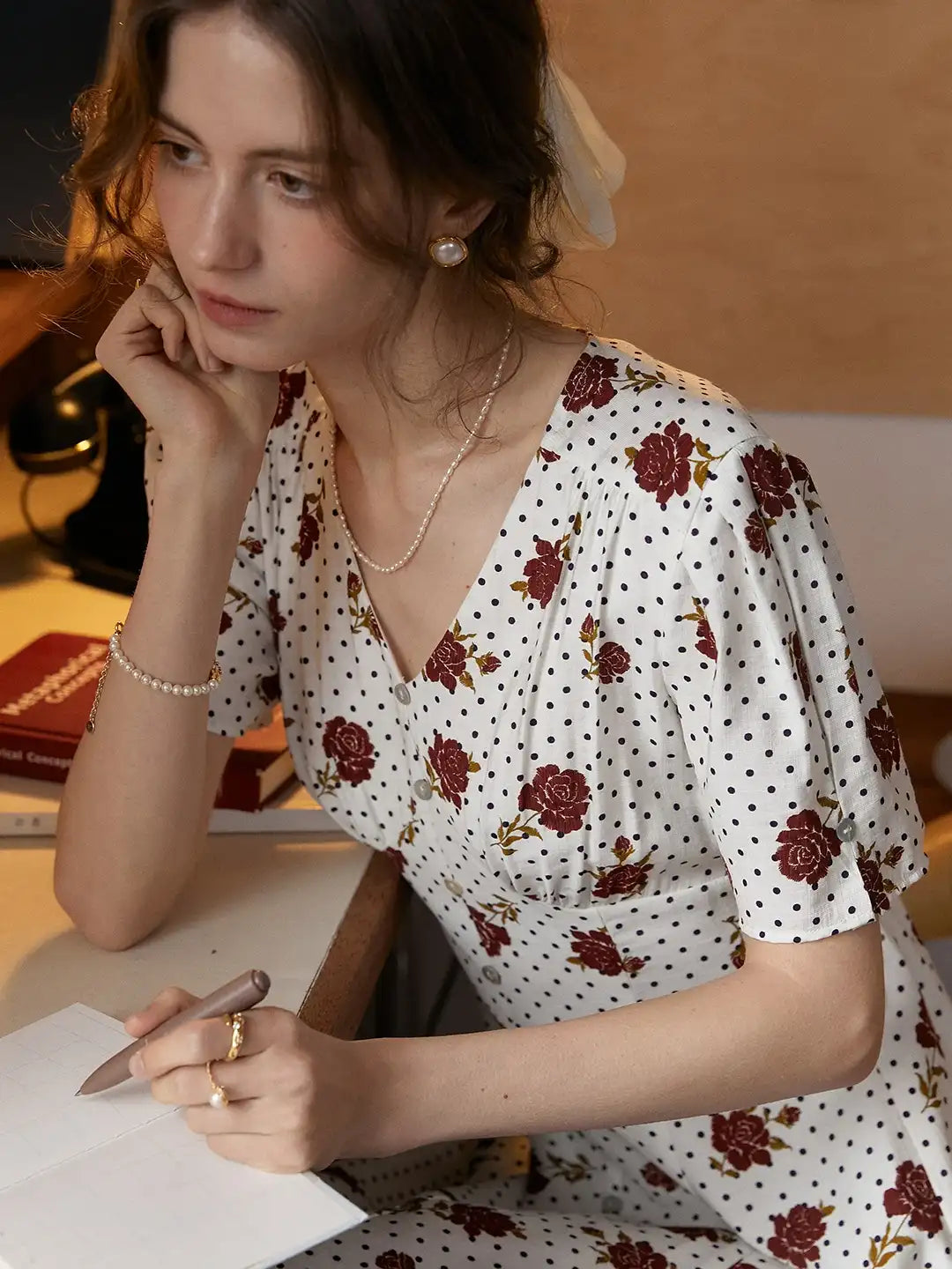 Saanvi Retro V-Neck Printed Dress