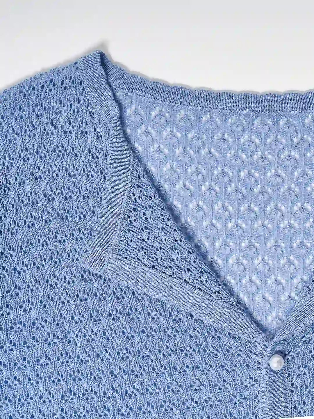 Voka Simple V-Neck Wool Cardigan