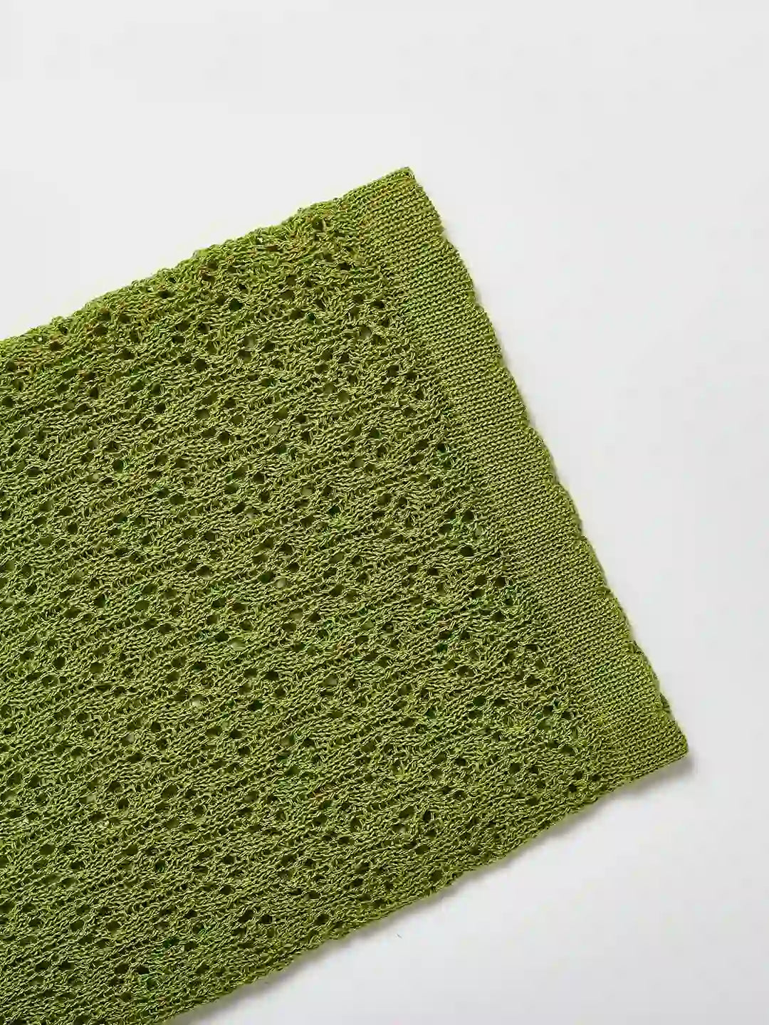 Voka Simple V-Neck Wool Cardigan