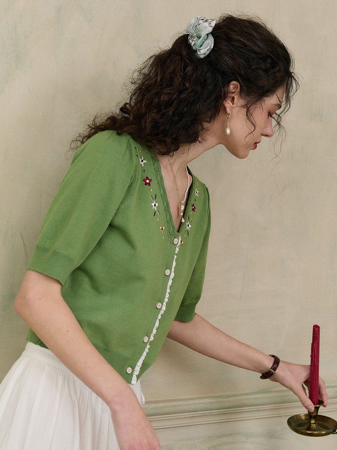 【Final Sale】Bella V-Neck Embroidery Knit Blouse