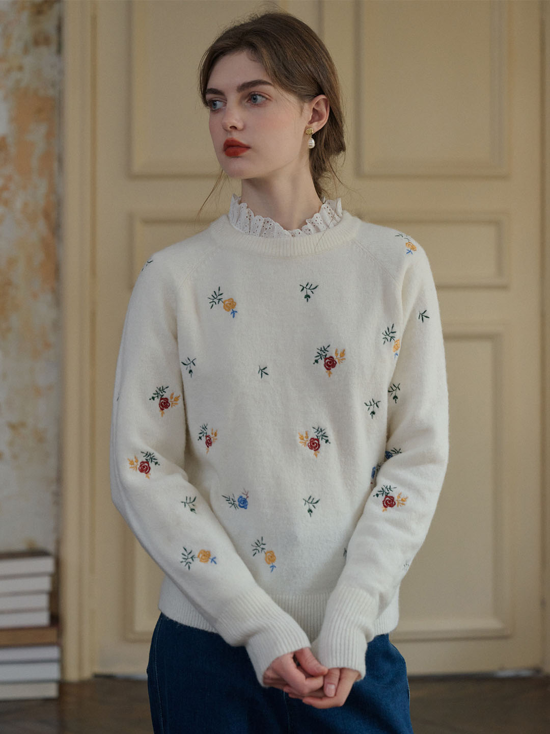 【Final Sale】Melody Floral Embroidery Raglan Sleeve Sweater