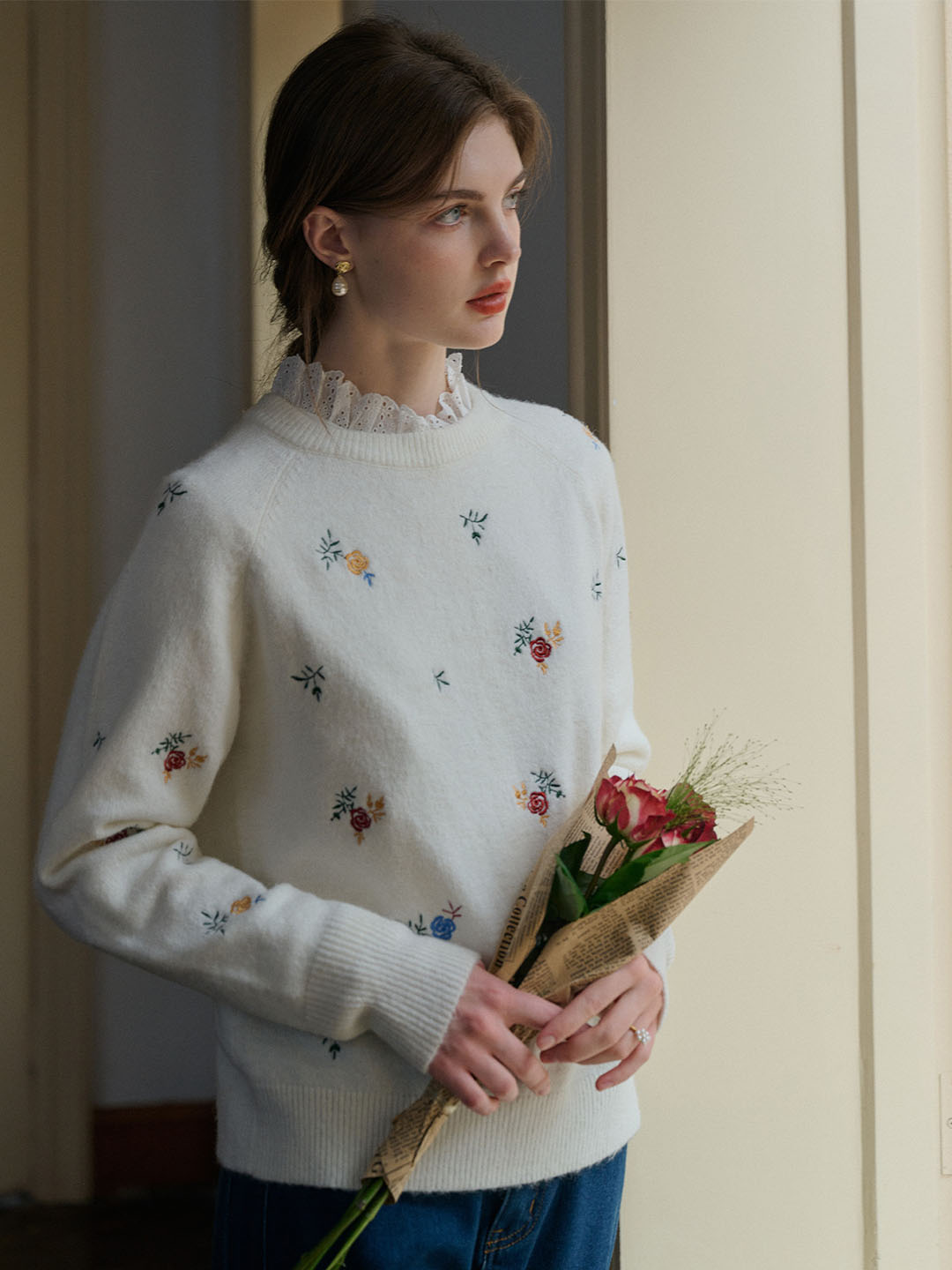 【Final Sale】Melody Floral Embroidery Raglan Sleeve Sweater