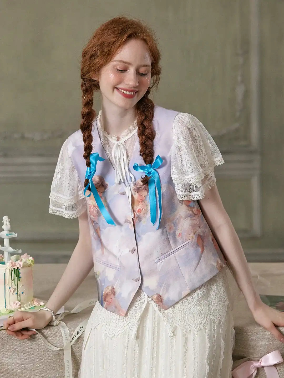 【Final Sale】Cupid V-Neck Printed Vest