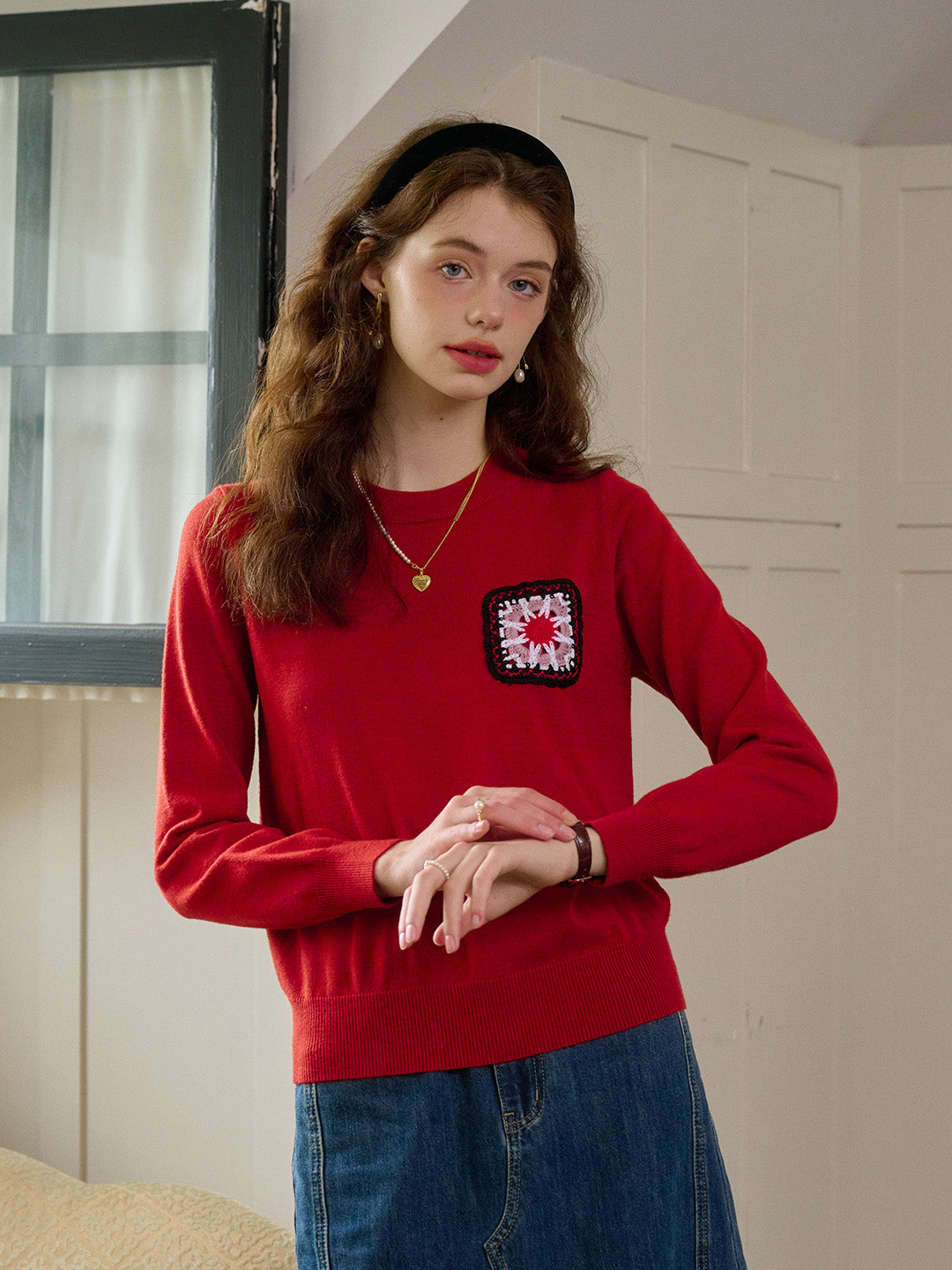 【Final Sale】Cadence Ribbed Round Neck Contrasting Embroidery Sweater