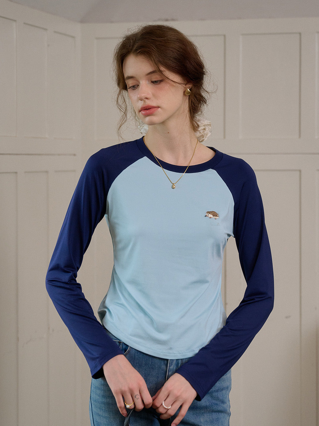 【Final Sale】Abby Round Neck Embroidery Top